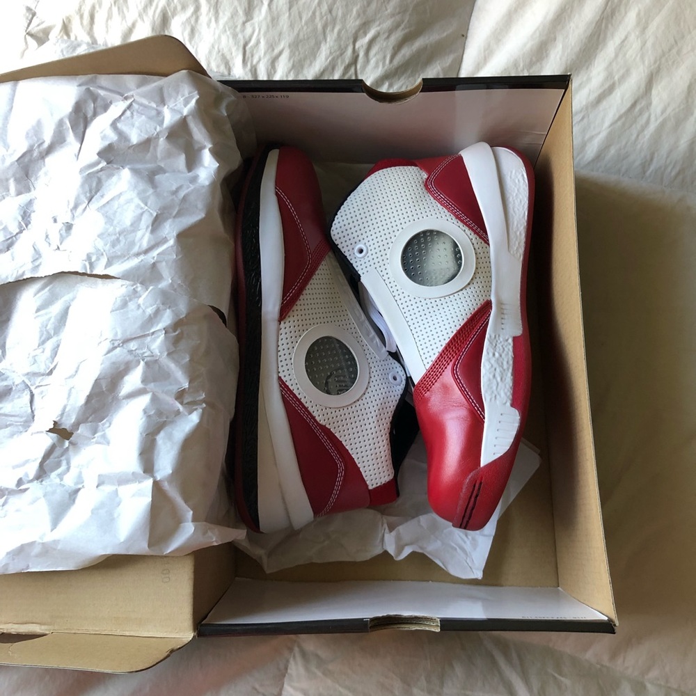 Air Jordan 2010 Youth Sz 6.5 Wmn sz 9